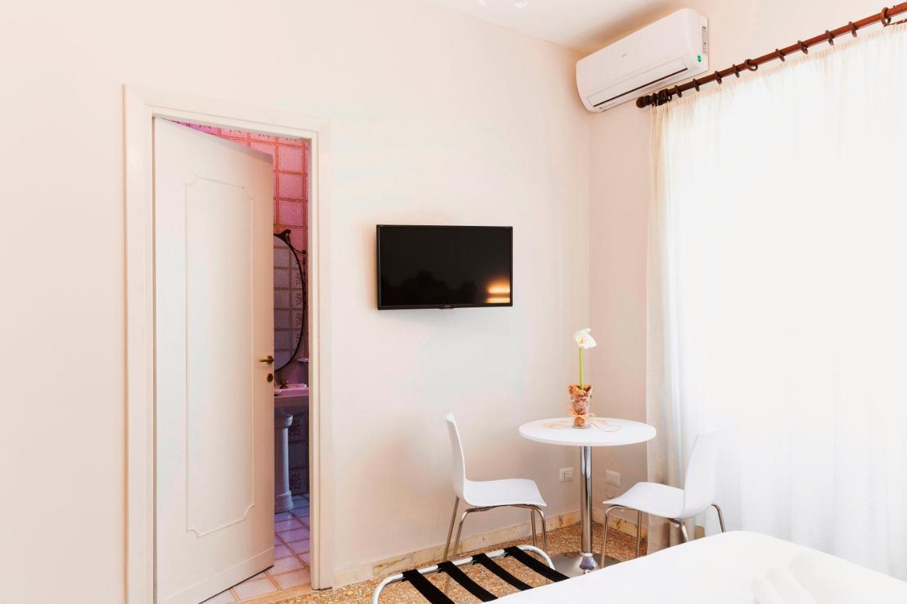 Roma Talenti Fucini B&B Exterior photo
